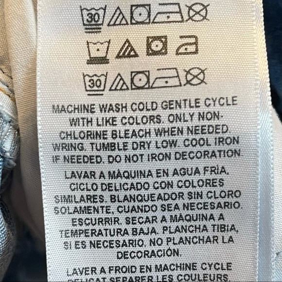 F: GUESS Women's Vintage Denim High-rise Light wash Shorts Sz 30 - Picture 6 of 12